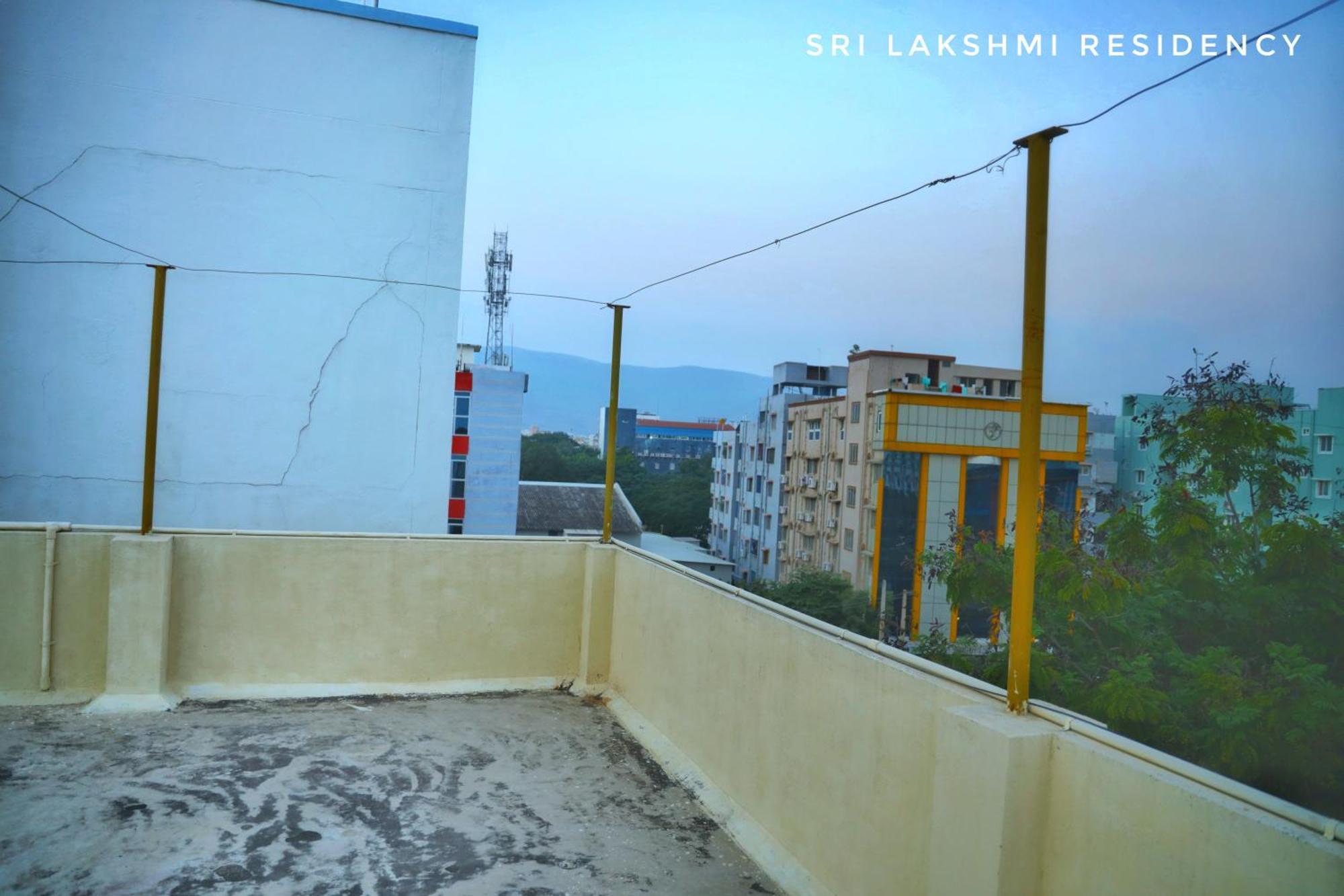Sri Lakshmi Residency Hotel Tirupati Exterior foto