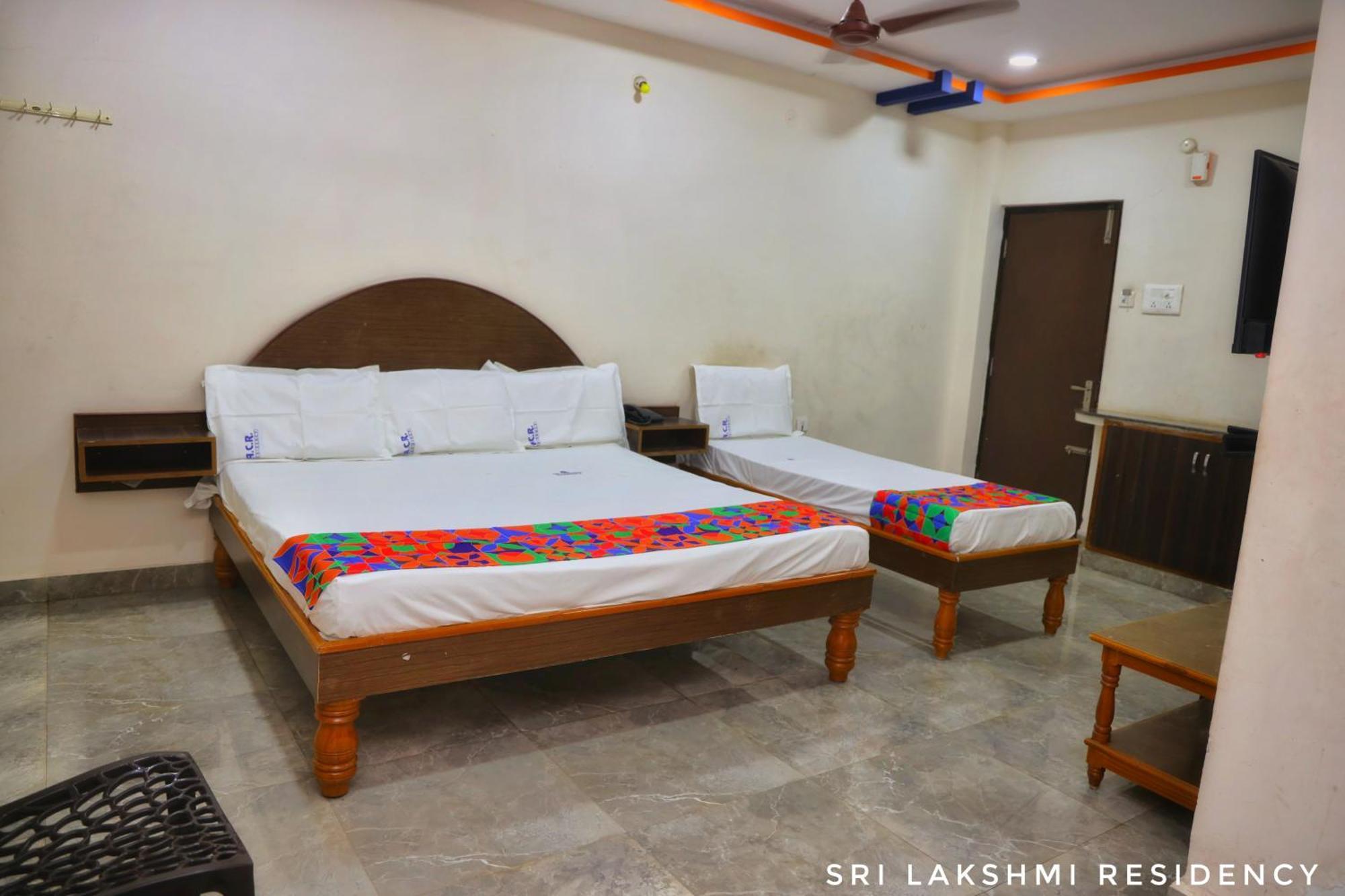 Sri Lakshmi Residency Hotel Tirupati Exterior foto